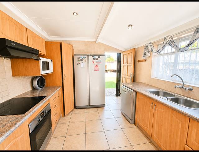 4 BEDROOM FREEHOLD FOR SALE IN MEYERTON CENTRAL